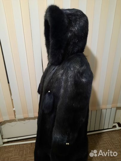 Шуба нутрия с капюшоном