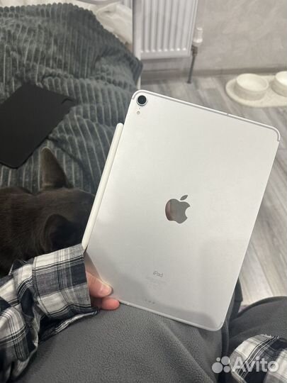 iPad pro 11 2018 64gb sim