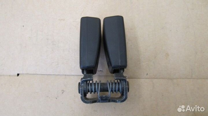 Ответная часть ремня безопасности Ford Focus 3