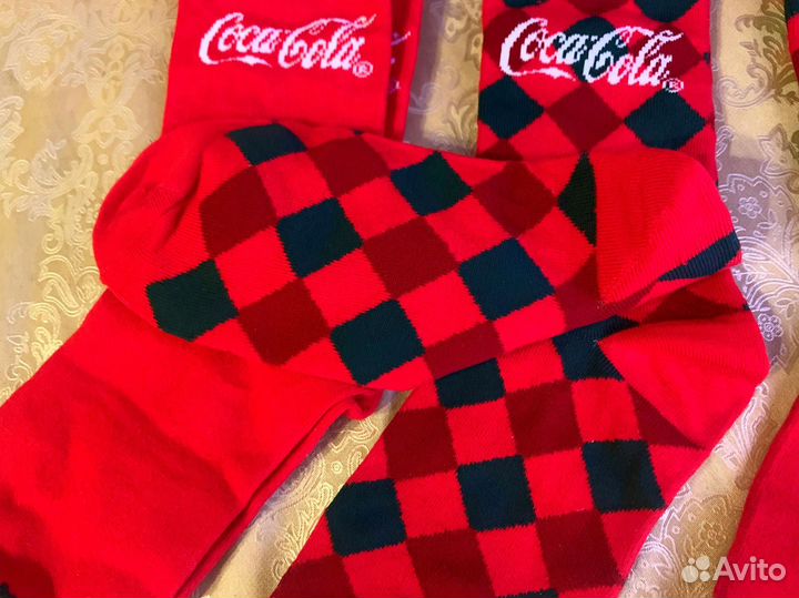 Набор 3 новогодних шара с носками Кока-кола