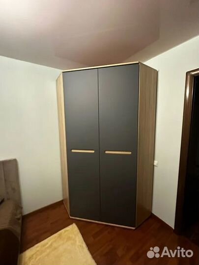 Шкаф угловой