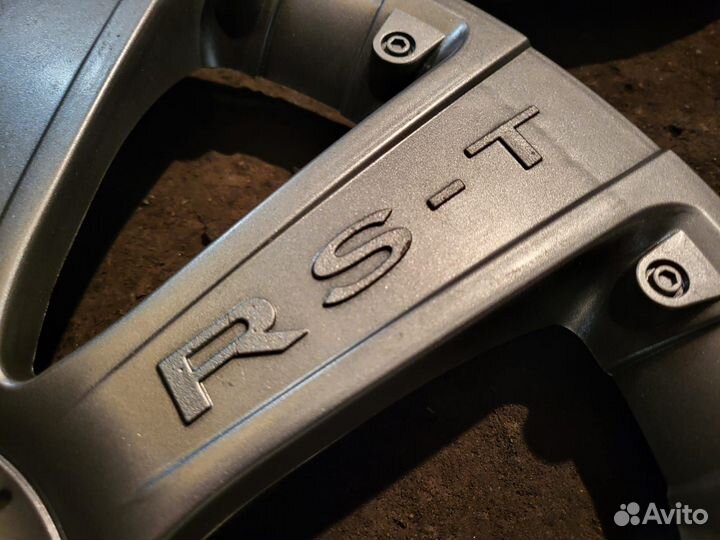 Колпаки на колеса r 16