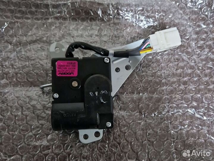 Моторчик заслонки отопителя Hyundai Santa Fe