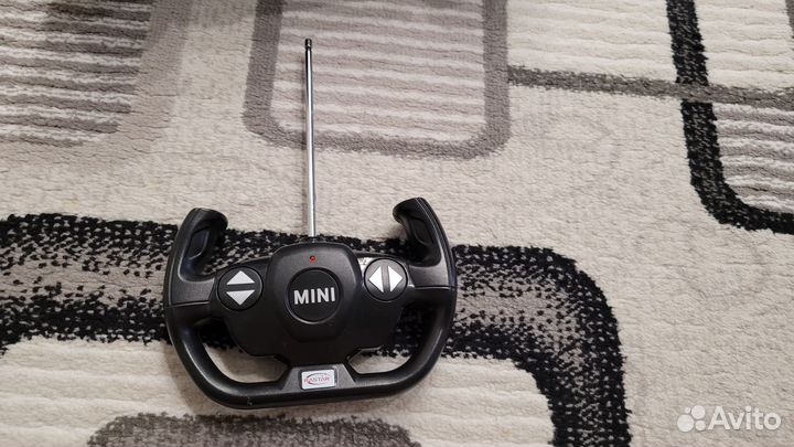 Машинка на радиоуправлении