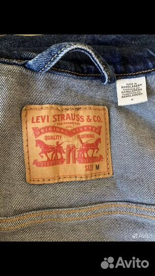 Джинсовая куртка levis