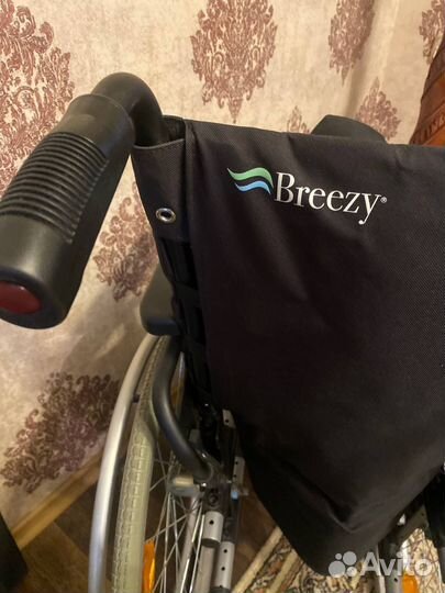 Коляска инвалидная breezy