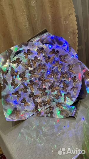 Букет в наличии с красивыми бабочками