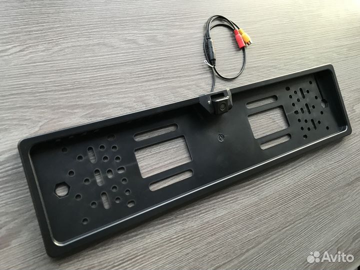 Камера заднего вида в рамке для LADA Niva Legend