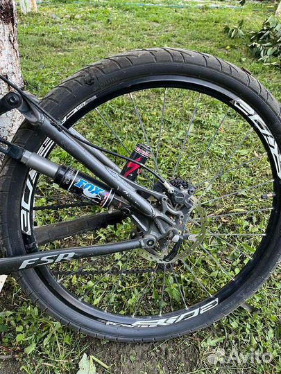 Велосипед specialized