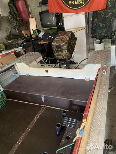 Лодка с мотором