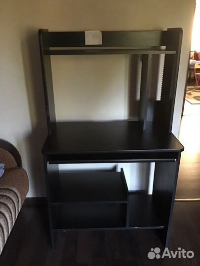 Продается компьютерный стол