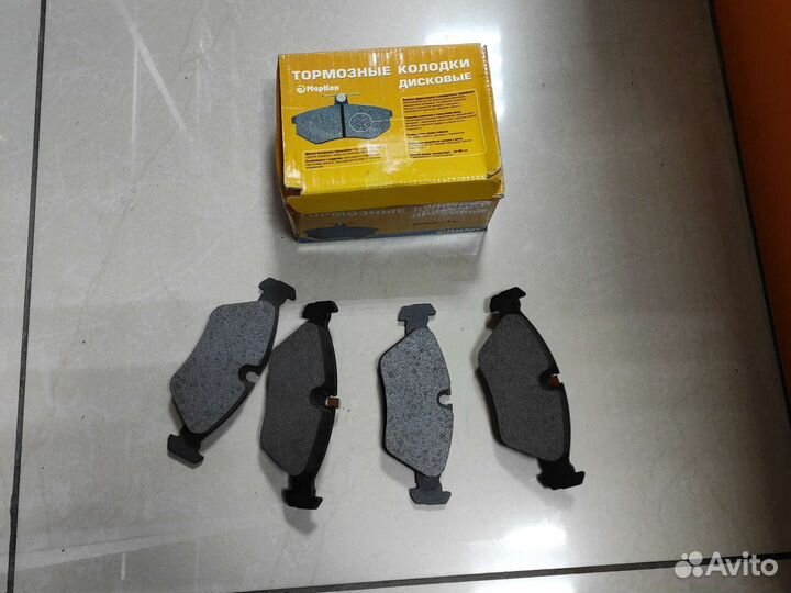 Колодки тормозные BMW 1 3 5 6 7 328 928 B6 Mondial