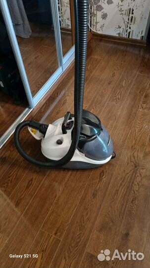 Моющий паропылесос Karcher SV7