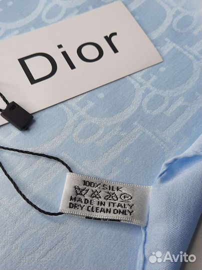 Нежно голубой платок Dior