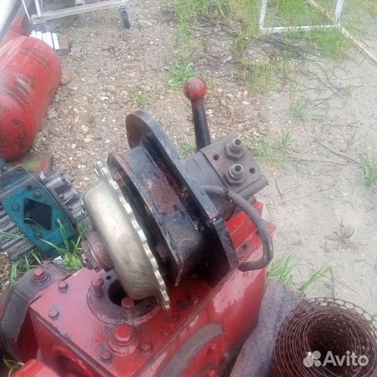 Гидромотор хода ступицой