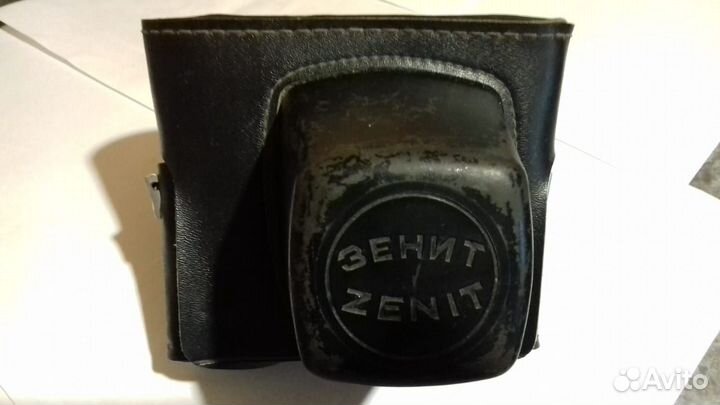 Фотоаппарат Зенит-Е и вспышка. СССР. Рабочий