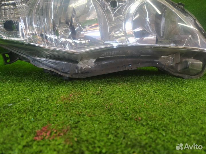 Фара передняя правая Toyota Corolla E150 2012