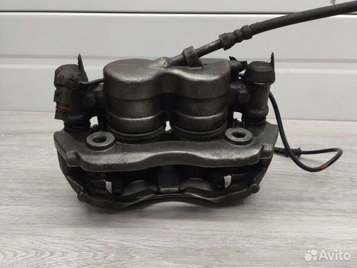 Суппорт Mercedes Vito W639