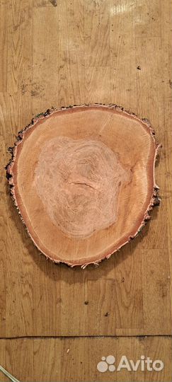 Слэб дерева и спилы