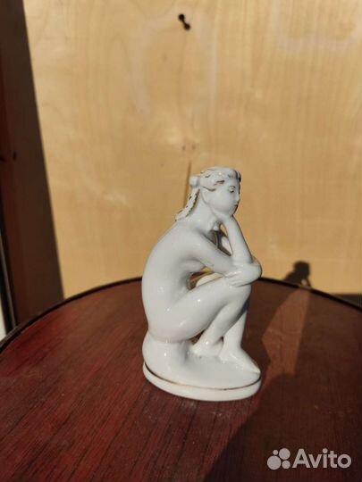 Статуэтка фарфоровая На пляже лфз СССР