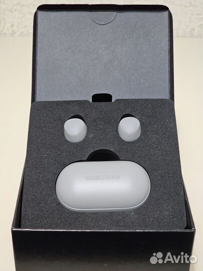 Наушники Samsung Gear IconX 2018