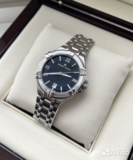 Часы Maurice Lacroix Aikon AL 1006