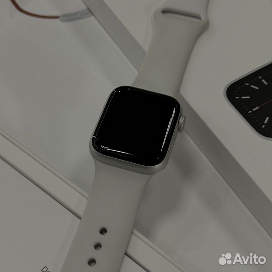 Apple Watch Series 6 40mm Silver АКБ 88%