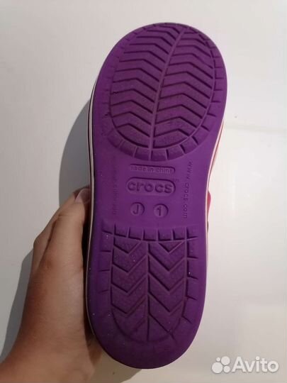 Сандали crocs j1