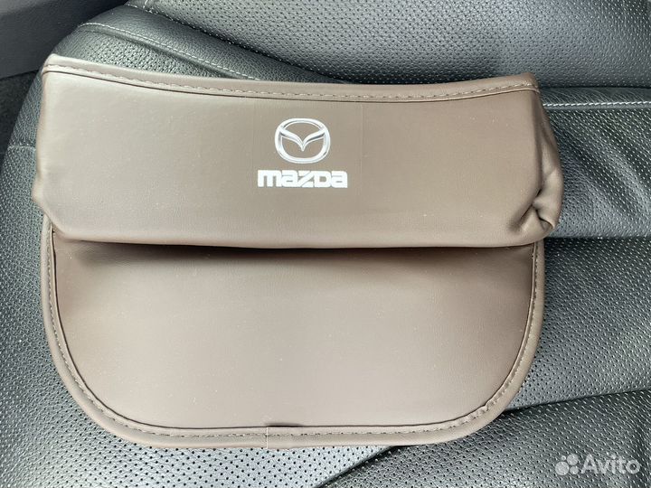 Органайзер между сидений Mazda