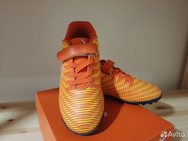 Сороконожка бутсы Demix 30р. и 31р