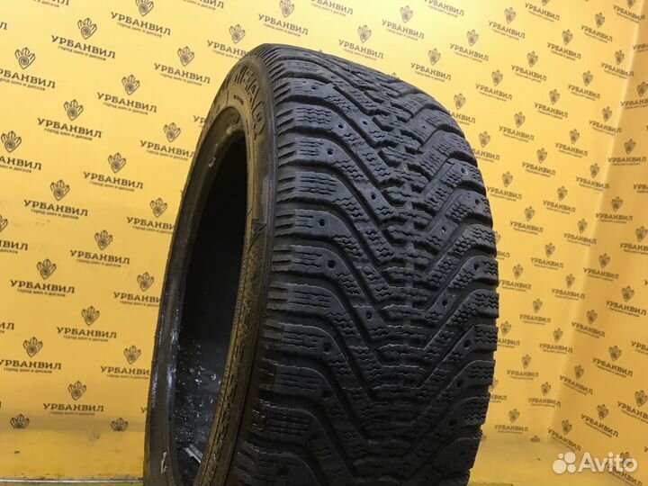 Goodyear UltraGrip 500 215/55 R17 94T