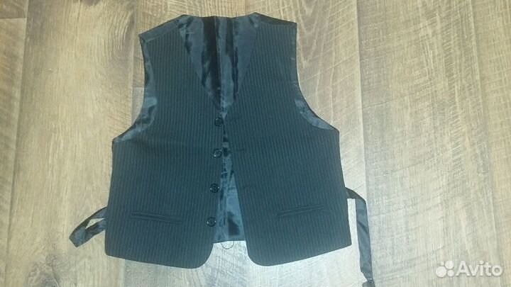 Костюм тройка на мальчика 128-134