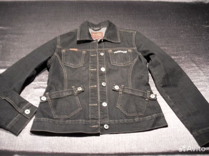 Джинсовая куртка женская (М)