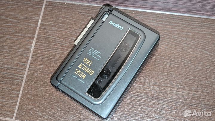 Кассетный плеер Sanyo M1118 не рабочий