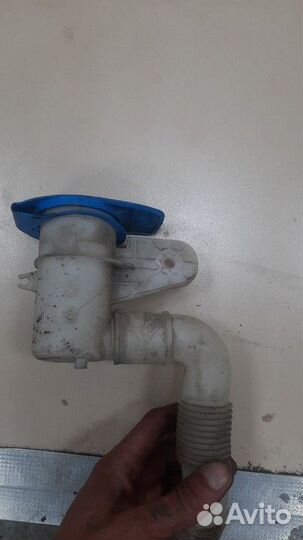 Горловина бачка омывателя Volkswagen Golf