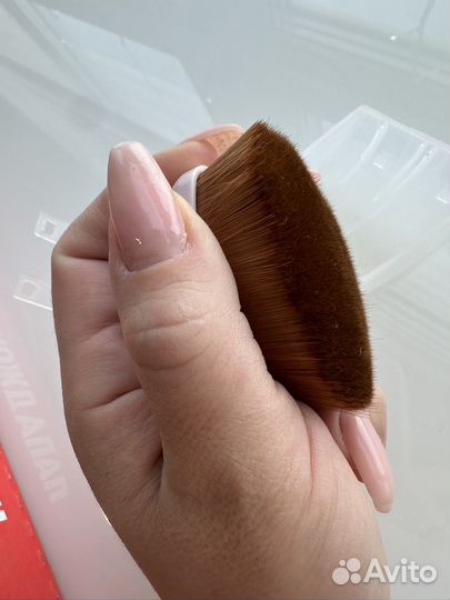 Кисть для тонального крема новая