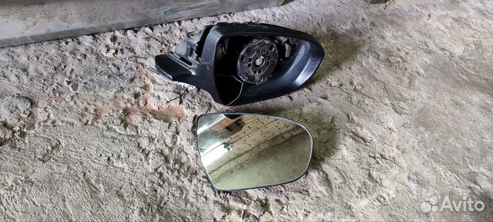 Зеркальная часть правого зеркала Киа Оптима 3 2012