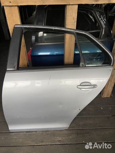 Дверь задняя левая Volkswagen Jetta 5 06-11г