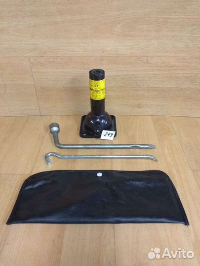 Домкрат. Land Cruiser. Prado. Япония. #249