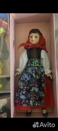 Кукла фарфоровая коллекционная