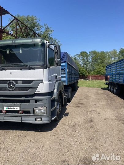 Mercedes-Benz Axor 1843 с полуприцепом, 2012