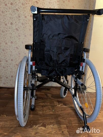 Коляска инвалидная