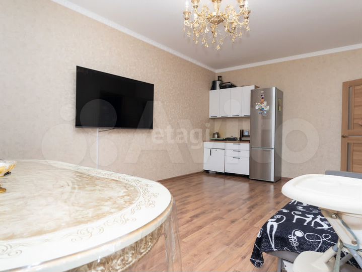 2-к. квартира, 55 м², 1/17 эт.