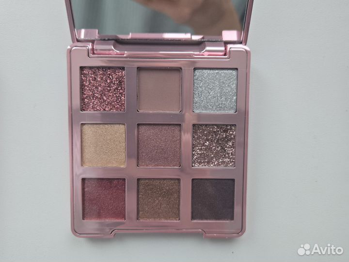 Палетка теней revolution