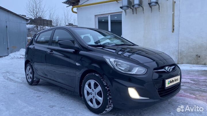 Hyundai Solaris 1.4 AT, 2011, 185 000 км