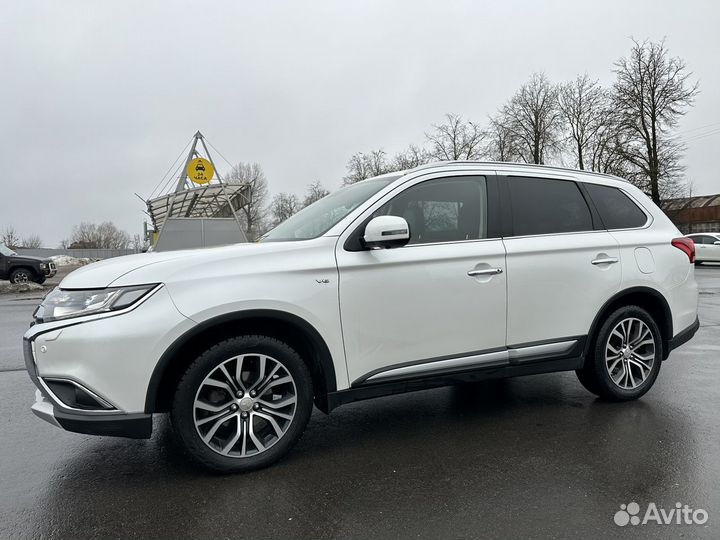 Mitsubishi Outlander 3.0 AT, 2018, 142 000 км