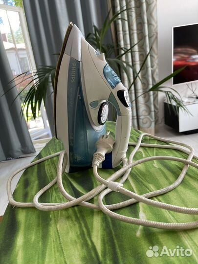 Паровой утюг Philips