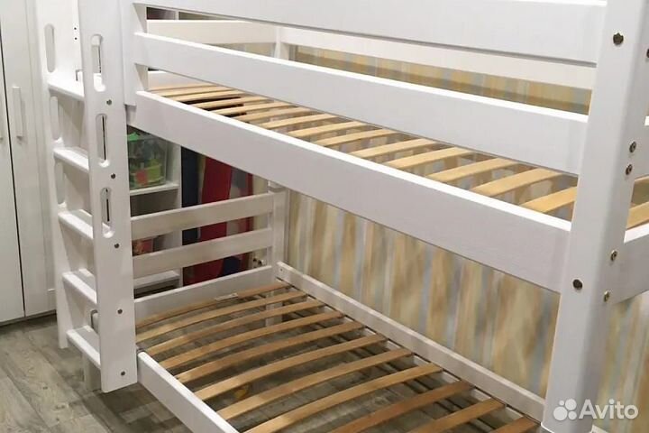 Двухъярусная кровать 
