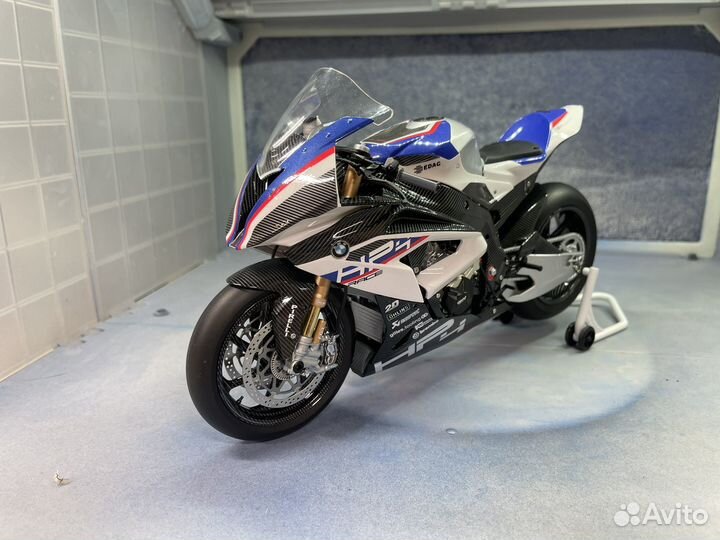 BMW HP4