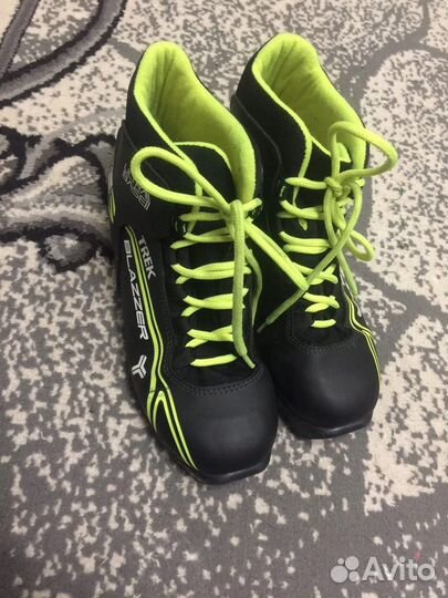 Лыжные ботинки